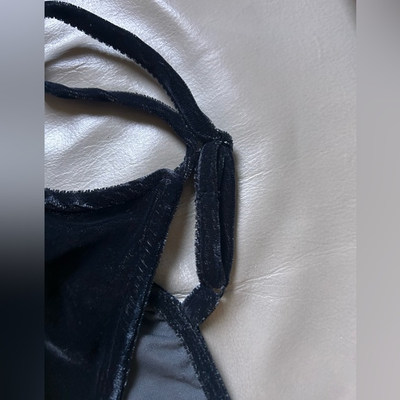 🍾🪩🍷 Old Navy NWT Velvet Cami Top - Picture 6 of 7